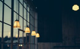 Combien coûte l'installation d'une baie vitrée accordéon ?
