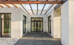 Quel est le prix d'une porte d'entrée vitrée ?