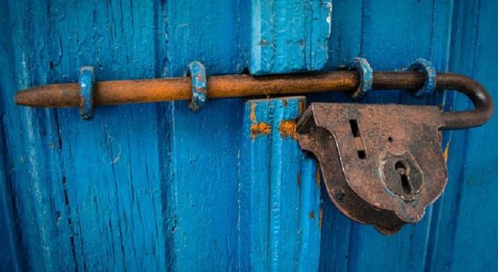 Tuto : Comment changer une serrure de porte de garage ?