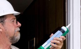 Calfeutrage des portes en extérieur