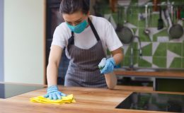 7-Les meilleurs produits pour enlever les taches sur les menuiseries