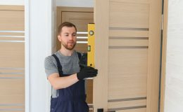 ajuster porte