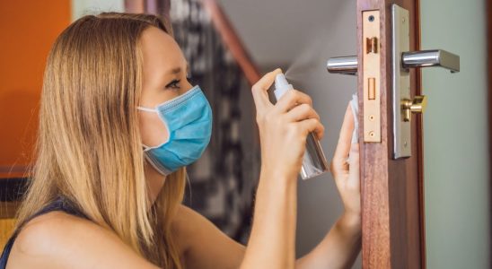10-Comment enlever les rayures sur une porte peinte