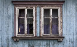 fenêtre décolorée
