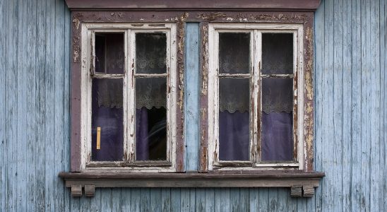 fenêtre décolorée
