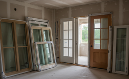 Stocker les fenêtres et les portes dans votre maison avant l'installation