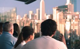 découvrez notre gamme de terrasses en bois sur mesure, alliant esthétisme et durabilité. transformez votre espace extérieur en un véritable havre de paix avec nos créations personnalisées, conçues pour s'adapter parfaitement à vos besoins et à votre style de vie.