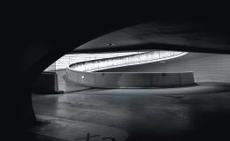 découvrez nos portes de garage motorisées, alliant sécurité et confort. ouvrez et fermez votre garage facilement grâce à nos solutions automatisées adaptées à tous les styles. idéales pour moderniser votre espace tout en optimisant votre quotidien.