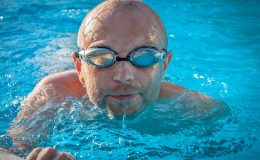 découvrez les avantages d'une piscine en verre : esthétisme, luminosité et intégration harmonieuse dans votre espace extérieur. plongez dans un univers de design moderne qui allie luxe et fonctionnalité.