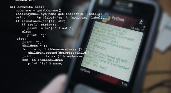 découvrez les bases de la programmation des automates programmables (plc) et apprenez à automatiser vos processus industriels avec efficacité. explorez des tutoriels, des astuces et des applications pratiques pour maîtriser cette compétence essentielle.