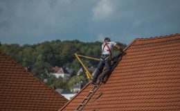 découvrez nos services de couverture professionnelle pour protéger votre maison. notre équipe experte en toiture offre des solutions durables et esthétiques adaptées à vos besoins. demandez un devis gratuit dès aujourd'hui!