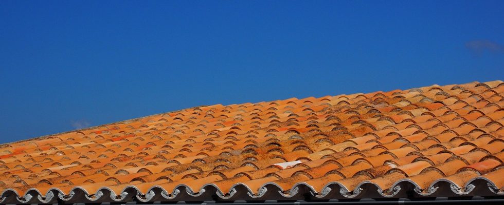 découvrez nos solutions innovantes pour l'étanchéité des toits plats, garantissant durabilité et protection contre les intempéries. optez pour une installation professionnelle et des matériaux de qualité pour assurer la longévité de votre toiture.