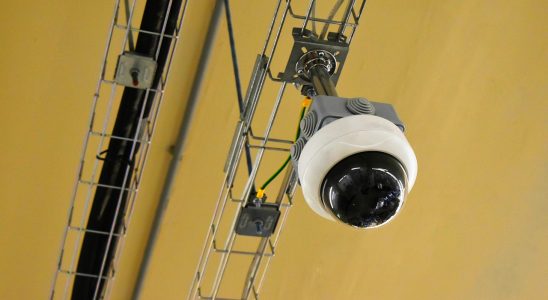 découvrez la législation sur la vidéosurveillance à domicile : droits, obligations et bonnes pratiques pour sécuriser votre maison en toute légalité.
